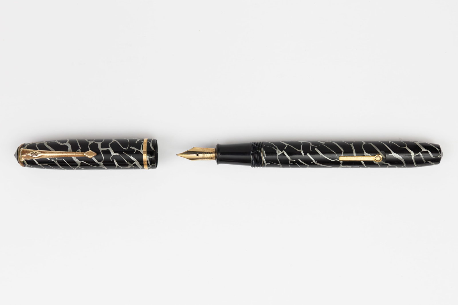 Conway Stewart 28 Cracked Ice Fountain Pen - 2