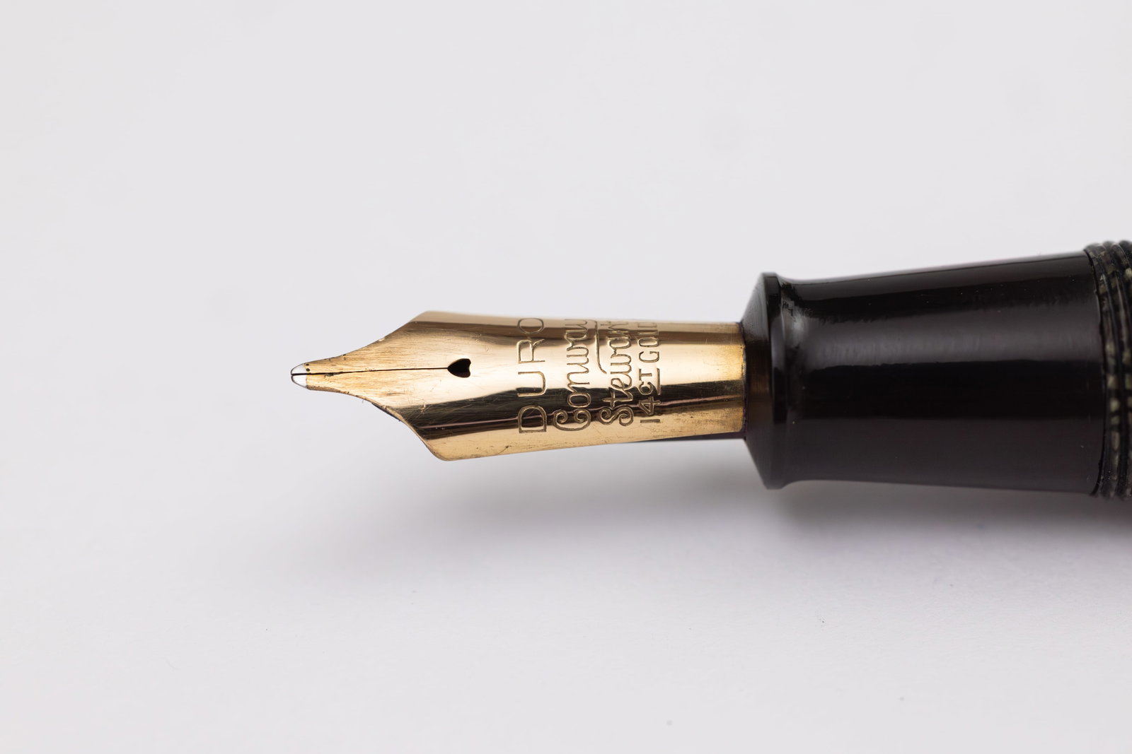 Conway Stewart 58 Grey Hatched Fountain Pen - 3