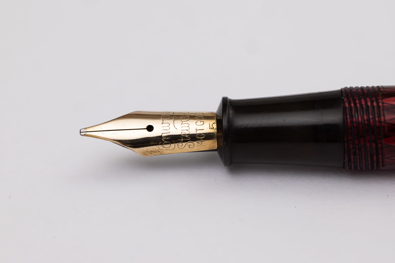 Conway Stewart 76 Red Herringbone Fountain Pen - 3