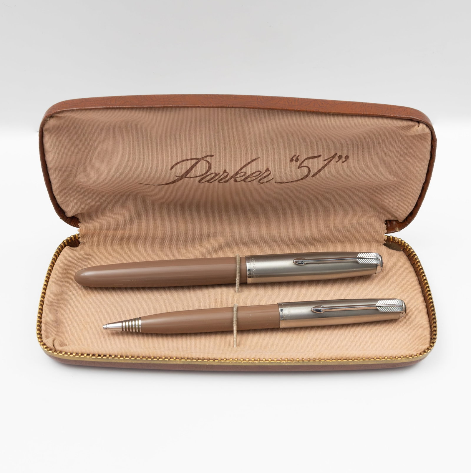 Parker 51 Demi Cocoa Lustraloy Cap Fountain Pen Set, Boxed (1 of 3)