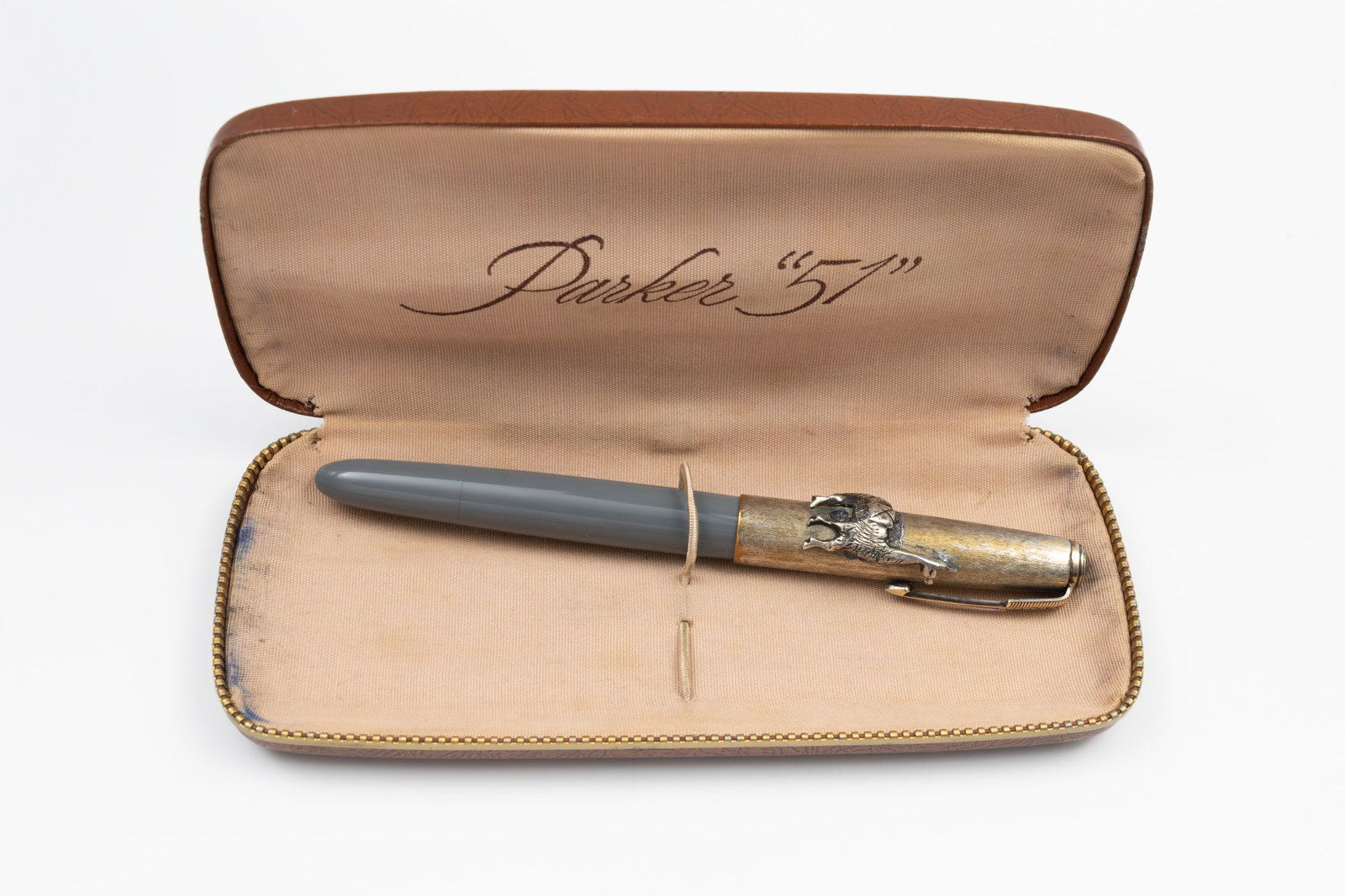 Parker 51 Vacumatic Fountain Pen, Customized Cap Alpaca Lama - 2