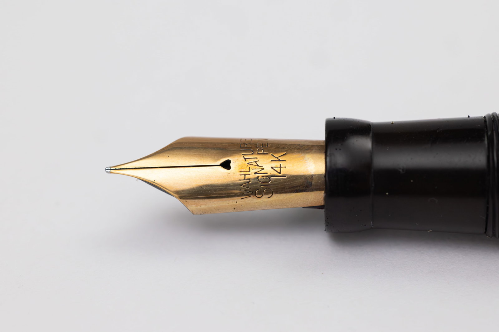 Wahl Eversharp Dart Pattern Oversized Black Chased Fountain Pen - 3