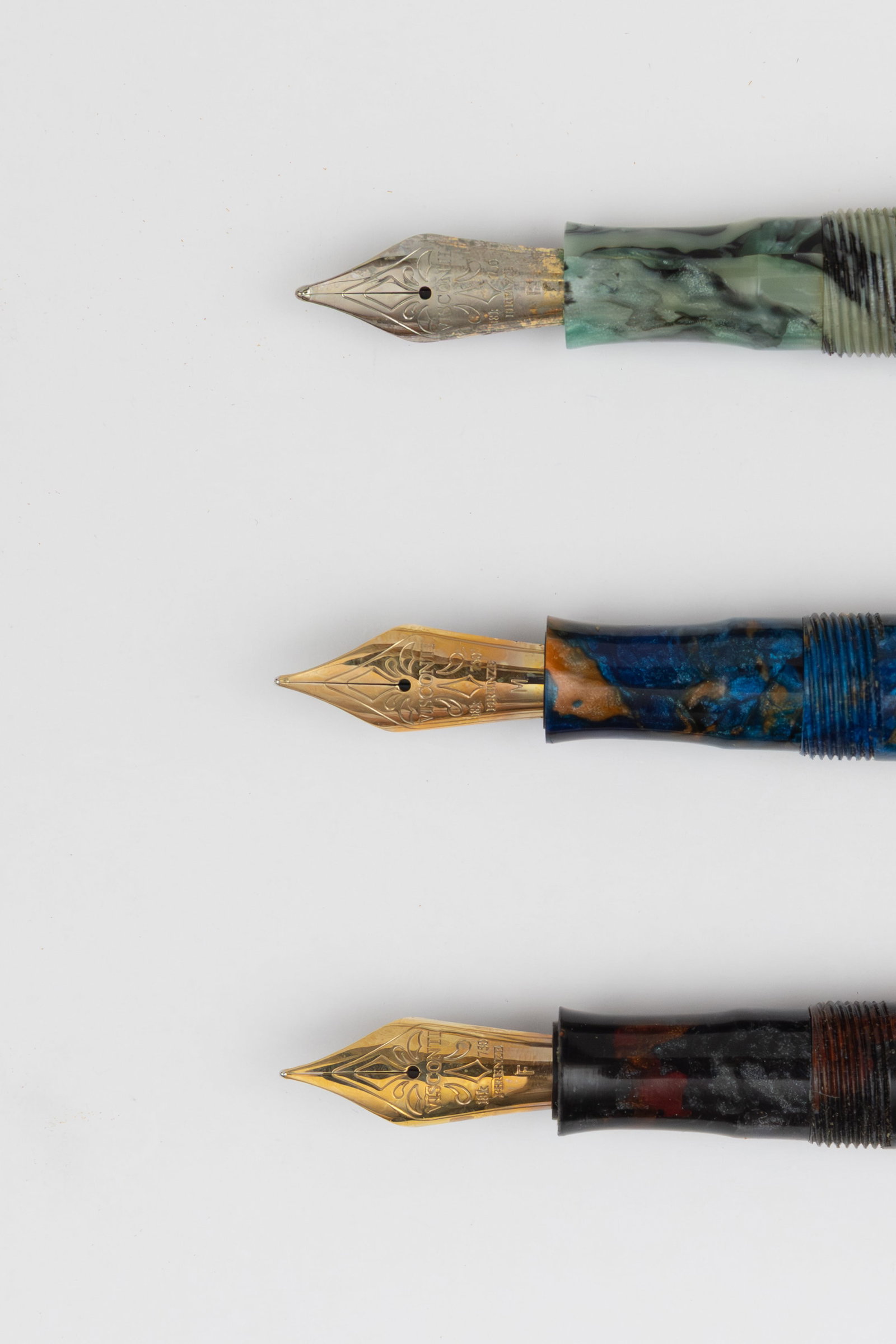 Visconti Ponte Vecchio LE Celluloid 3-Piece Fountain Pen Set, Boxed - 4