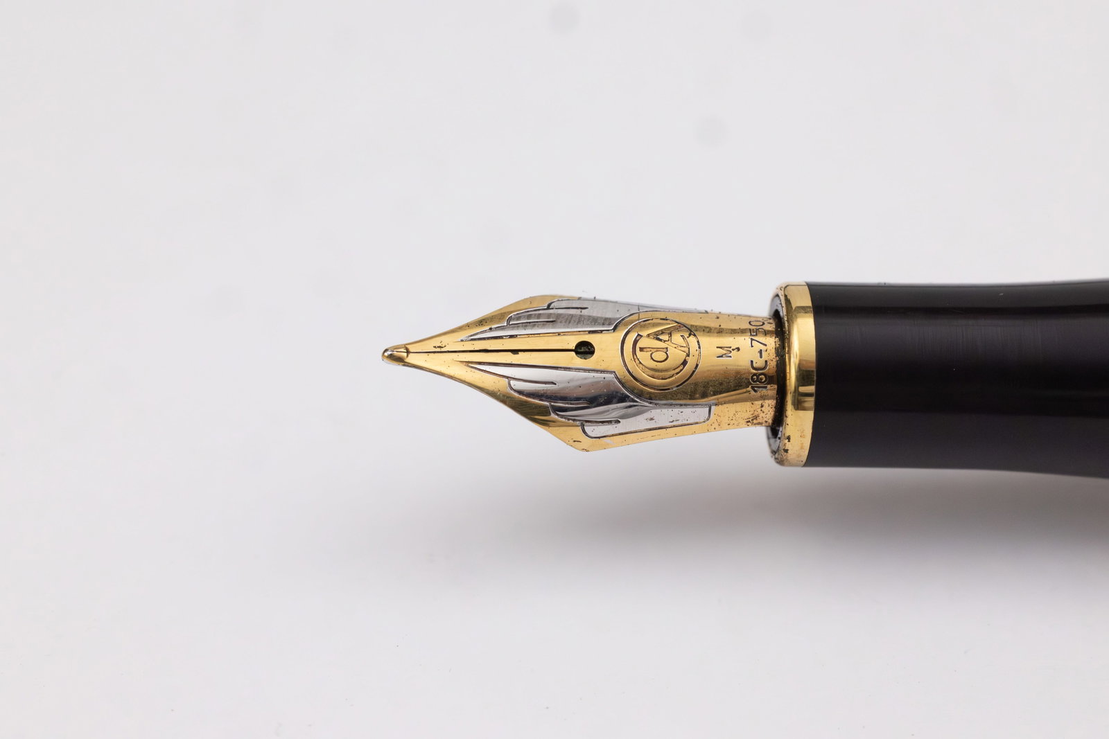 Caran dAche Leman Black Laque Fountain Pen - 3