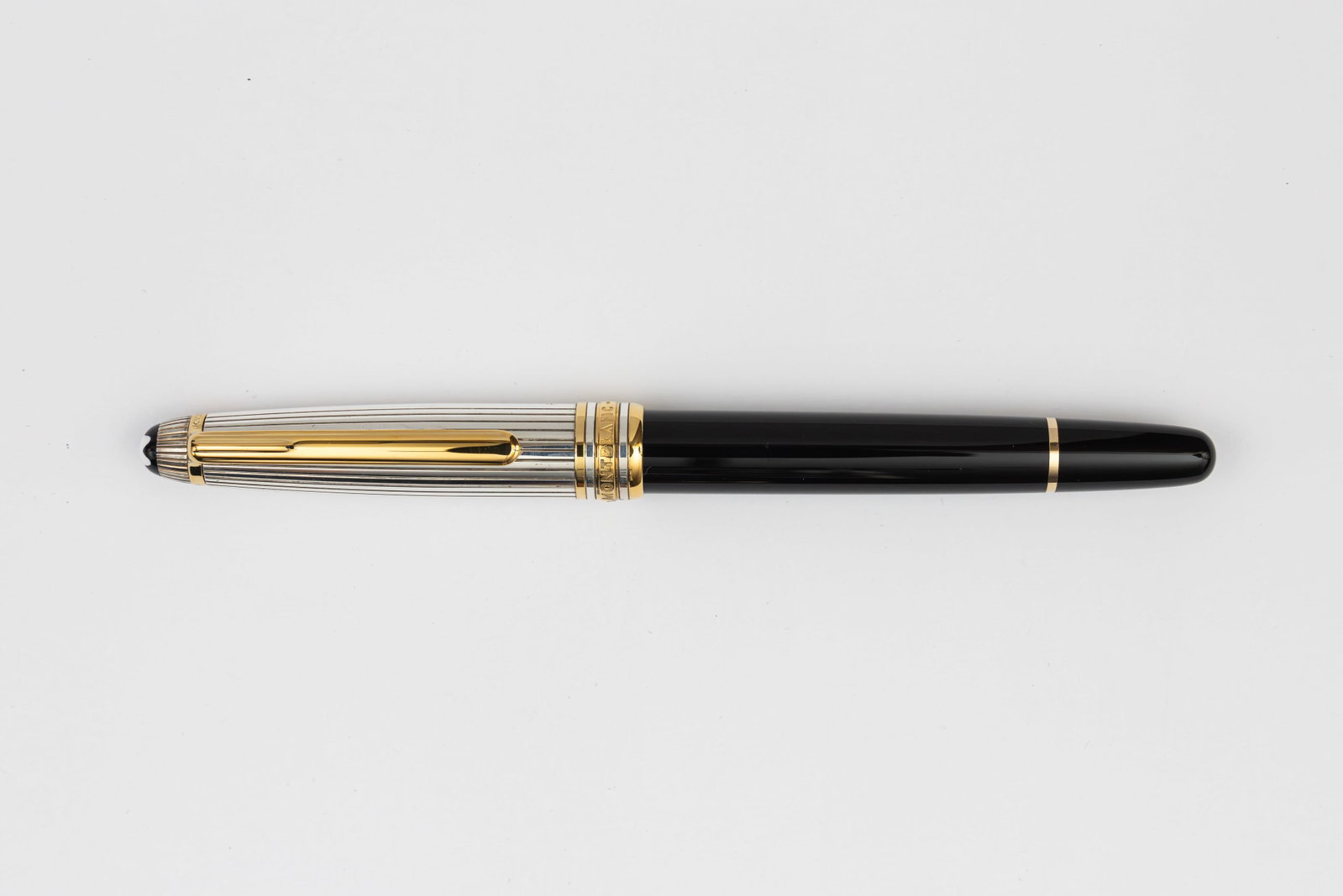 Montblanc 144 Solitaire Doue Sterling Silver Cap Fountain Pen, Boxed (1 of 3)