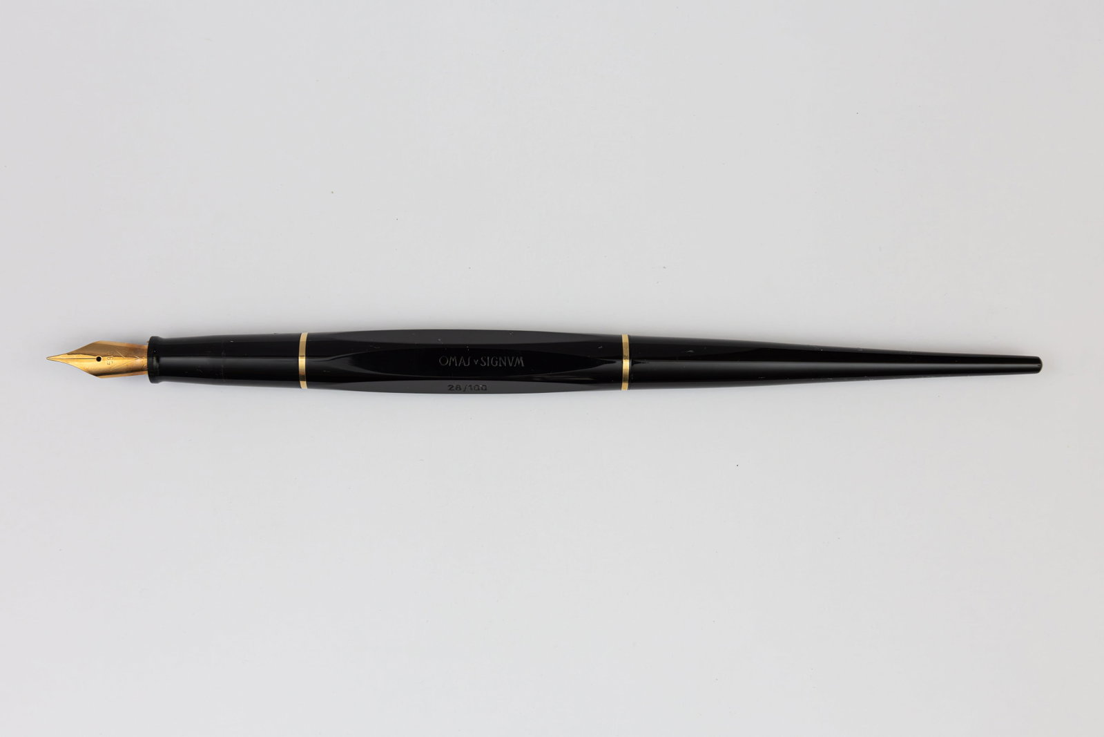 Omas Signum Limited Edition Fountain Pen Desk Set, Boxed (1 of 4)