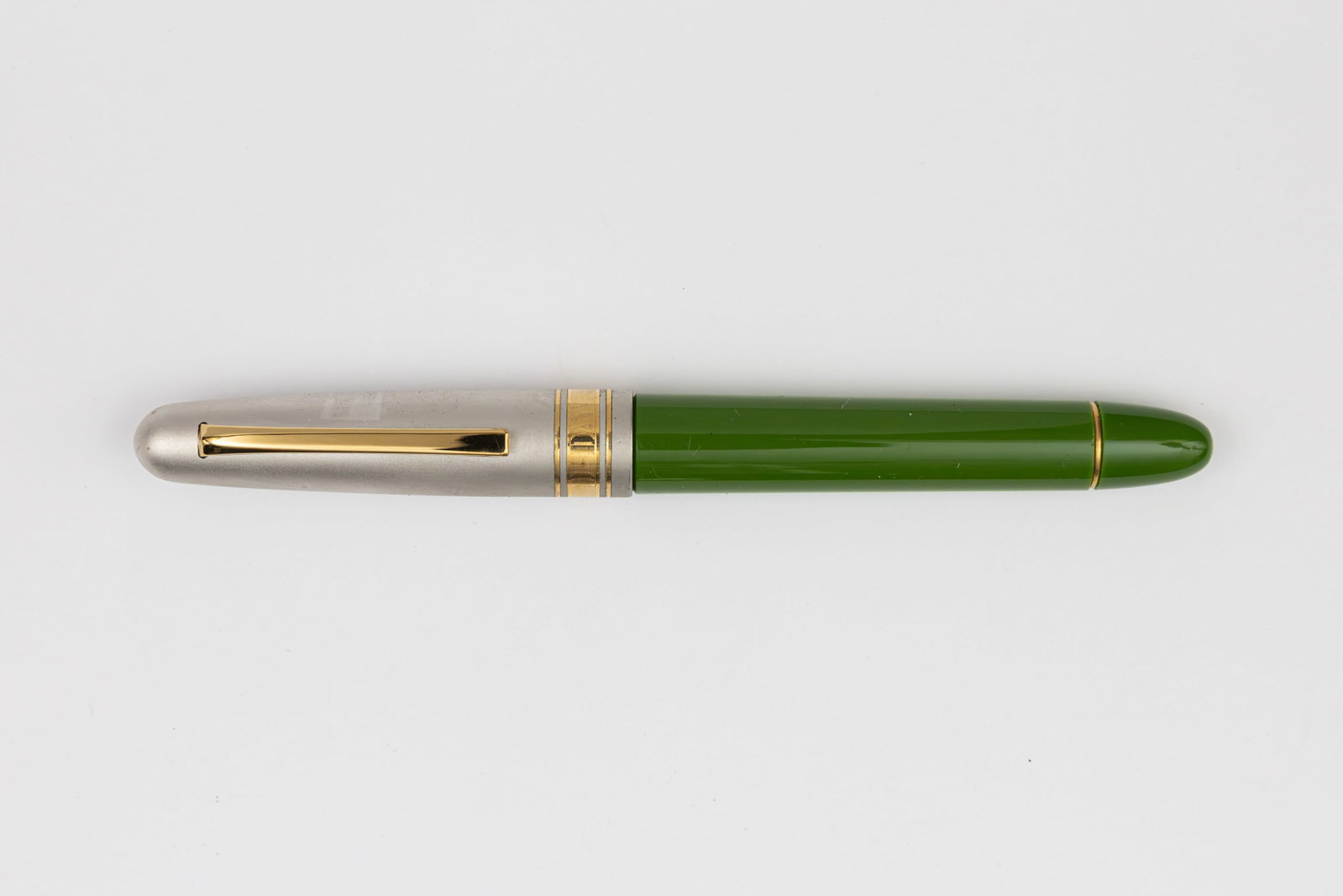 Omas Extra D-Day LE Fountain Pen, Boxed (1 of 3)