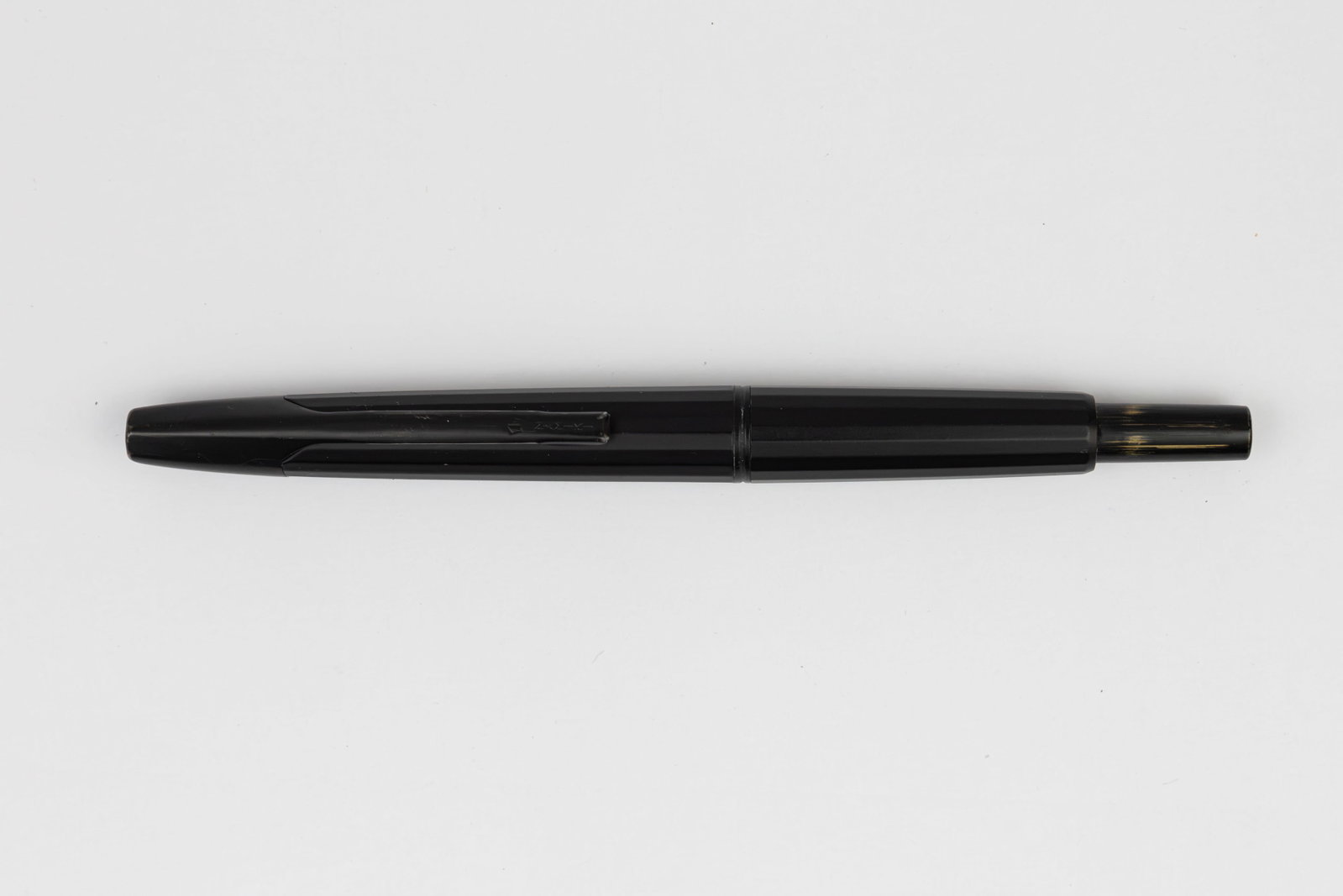 Pilot Namiki Vanishing Point Matte Black Stealth Fountain Pen (1 of 3)