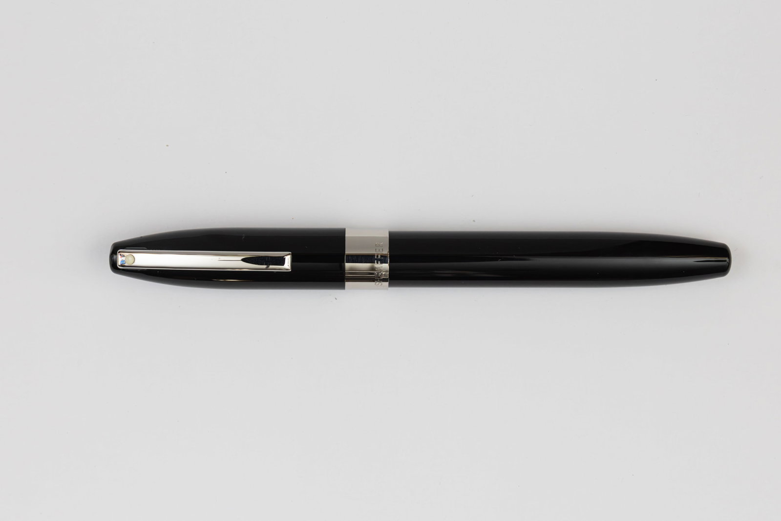 Sheaffer Legacy Heritage Platinum Plate Black Laque Fountain Pen, Boxed (1 of 3)
