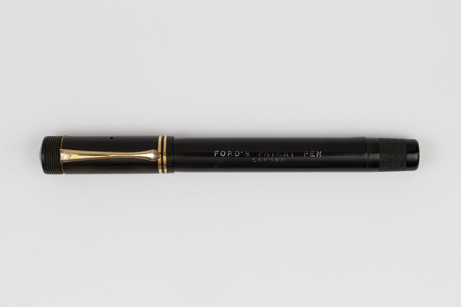 Ford 428 Black Hard Rubber Plunger Fill Fountain Pen (1 of 4)