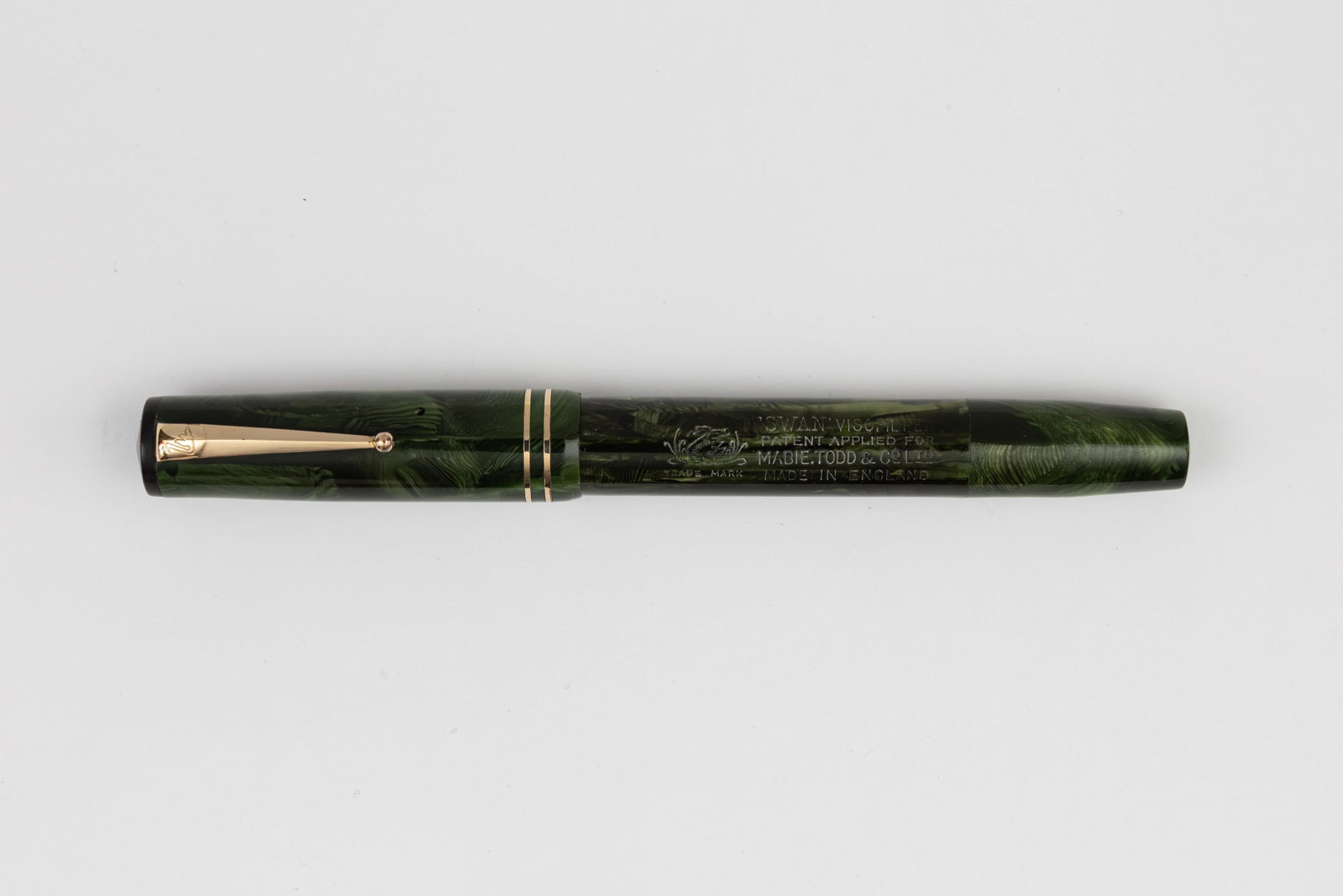 Mabie Todd Swan Visofil Green Marble Fountain Pen (1 of 3)
