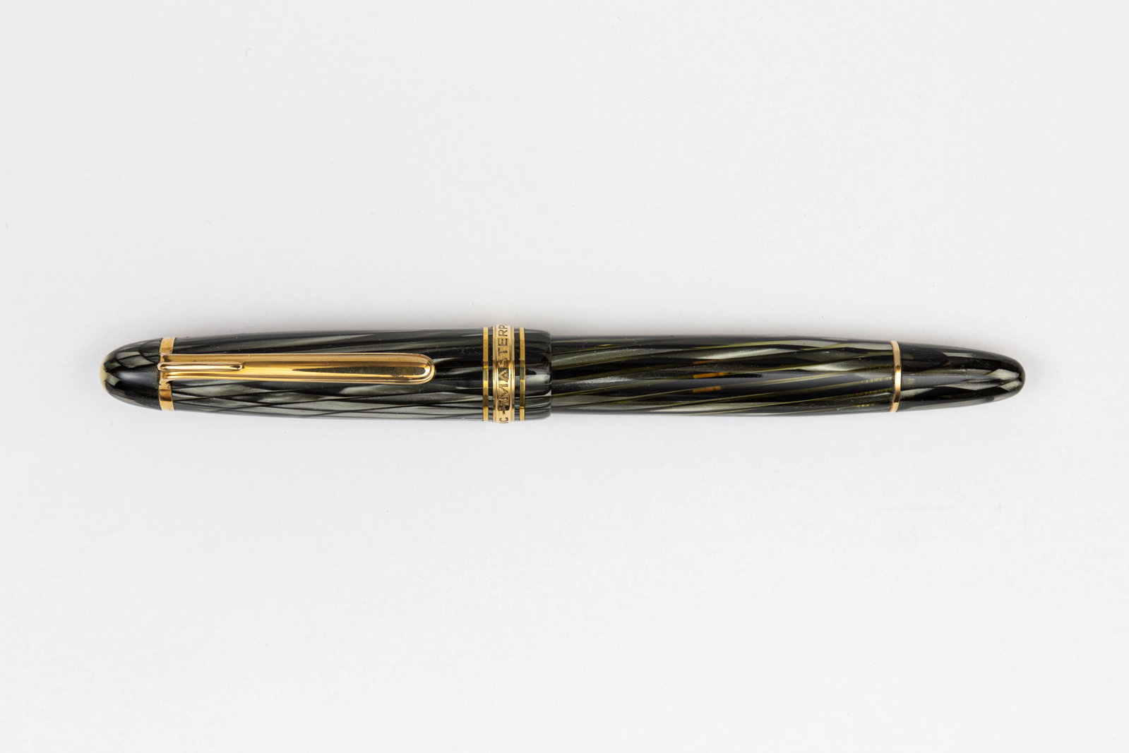 Montblanc 144 Grey Striated Celluloid Fountain Pen, OB Nib (1 of 3)