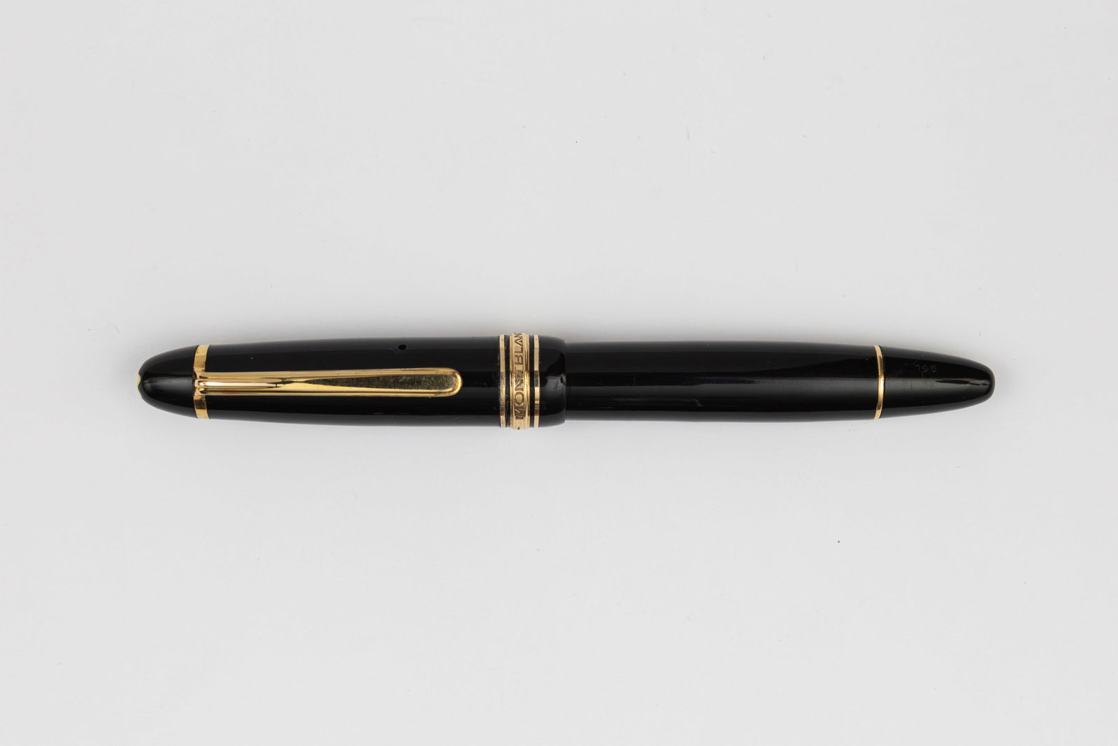 Montblanc 146 Masterpiece Celluloid Fountain Pen, B Flexible Nib (1 of 3)