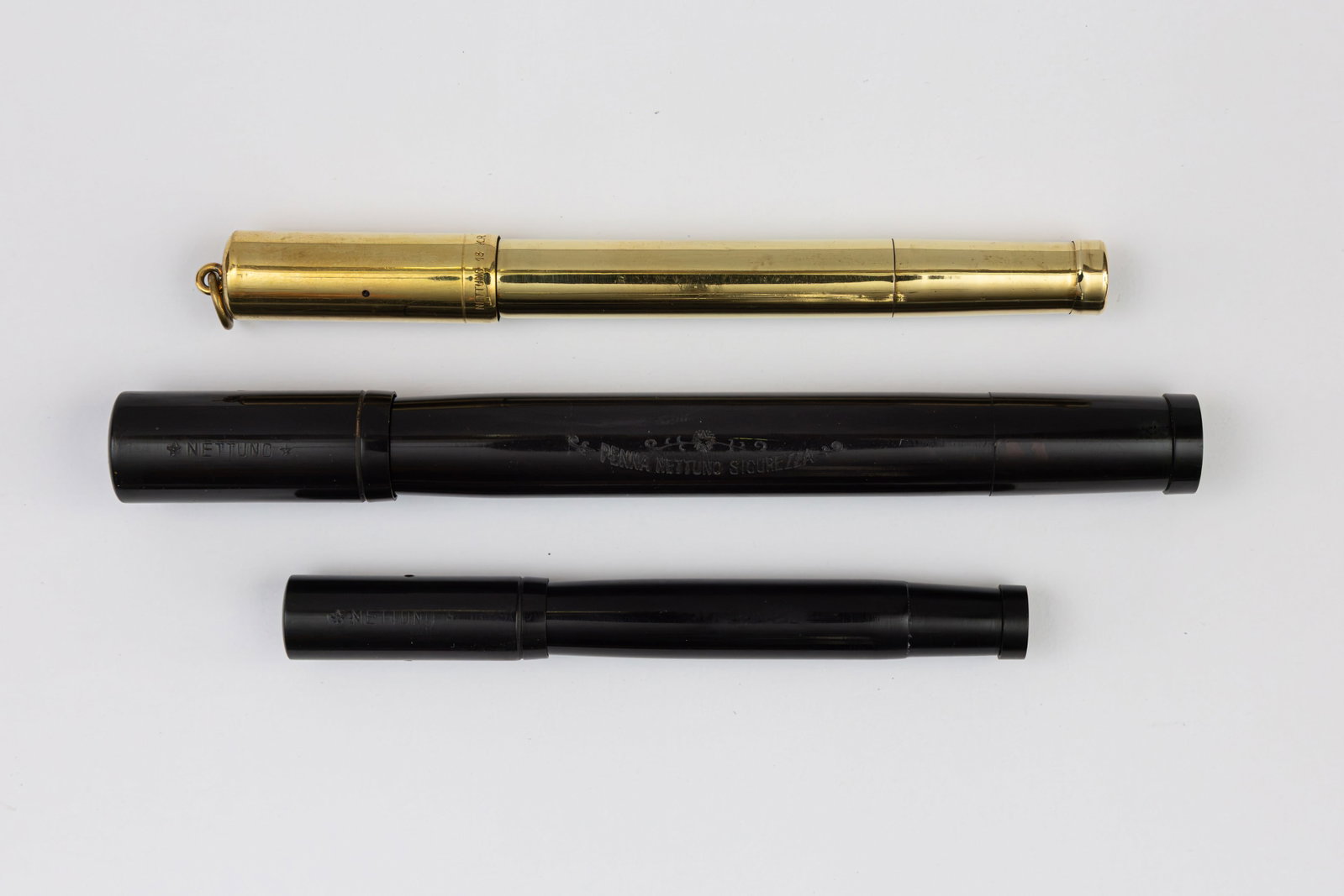 Nettuno Safety Fountain Pen Collection (3): Nettuno safety fountain pen collection (3). Nettuno are said to be the first production pens in Italy with the earliest drawing of a safety filler dating back to 1911. This collection of safeties incl