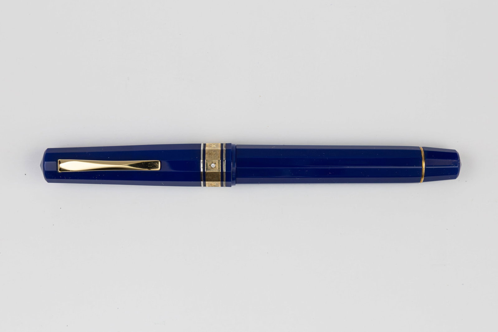 Omas Collezione Europa LE Fountain Pen, Boxed: Omas Collezione Europa limited edition fountain pen with box, outer box and papers, circa 1993. Paragon style Omas fountain pen made to commemorate the founding of the European Union, limited to 3,500