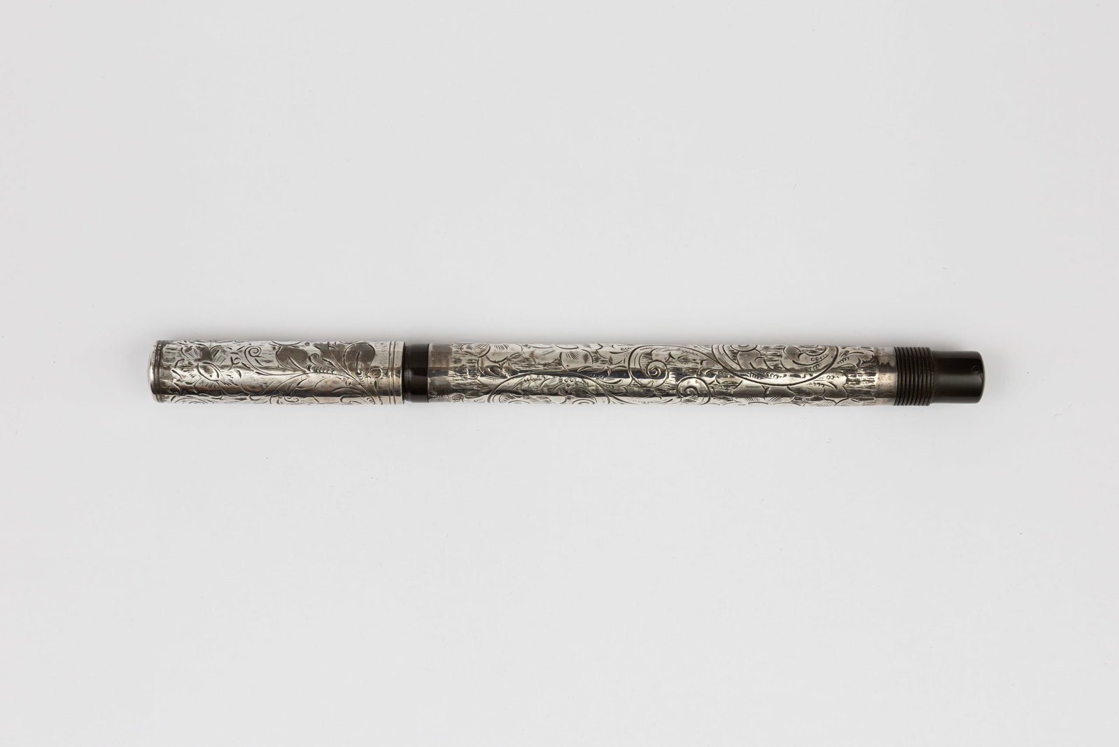 Onoto De La Rue Hand Engraved Sterling Silver Fountain Pen (1 of 3)