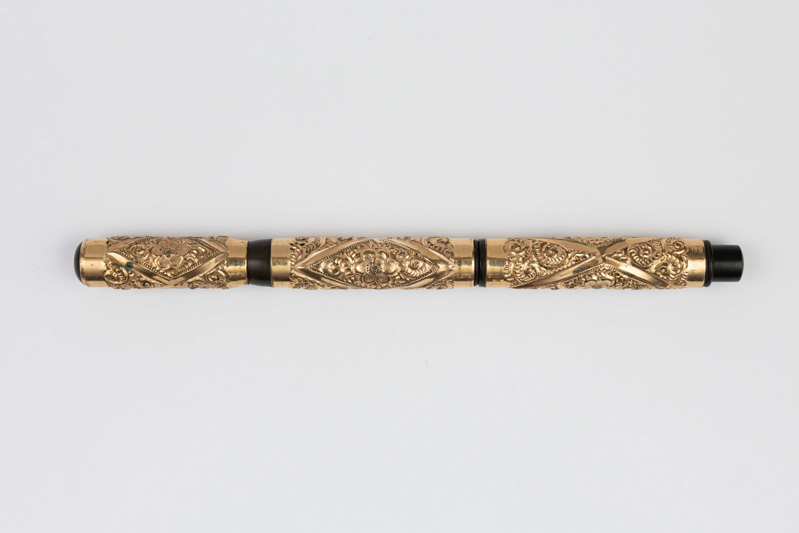 Post Pen Company Gold Filled Floral Overlay Fountain Pen (1 of 3)
