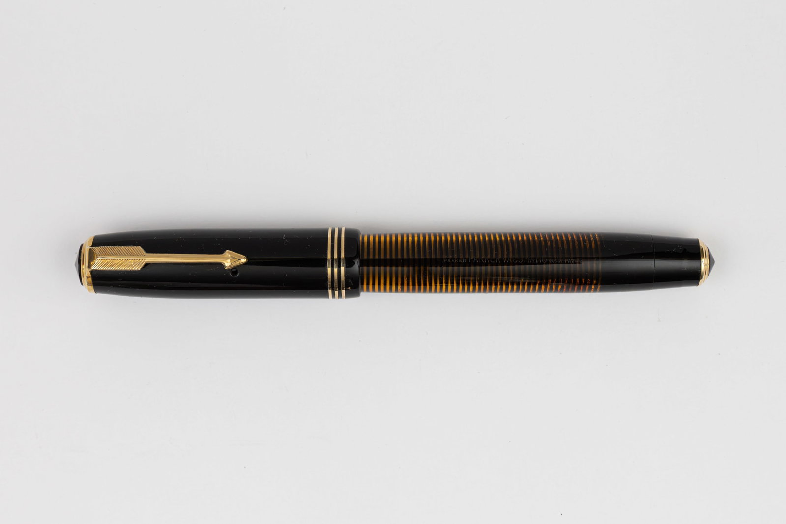 Parker Vacumatic Oversized Laminated Jet Fountain Pen (1 of 3)