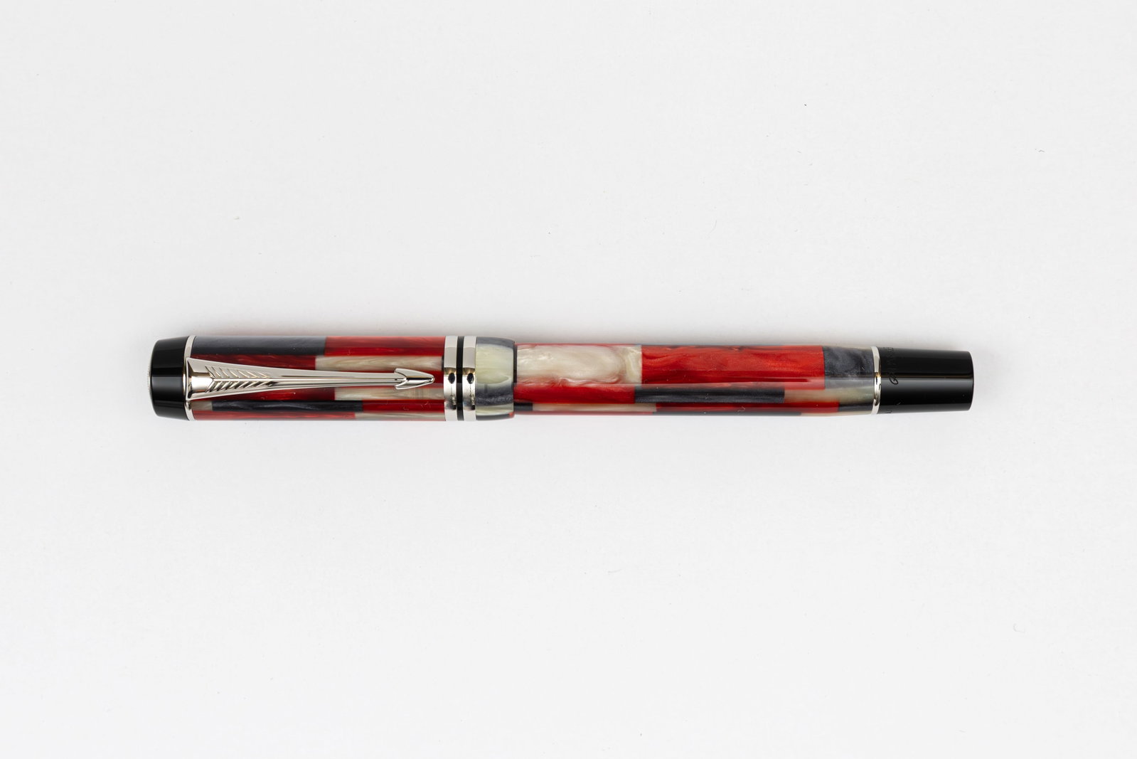 Parker Duofold Red Mosaic Fountain Pen, Boxed (1 of 3)