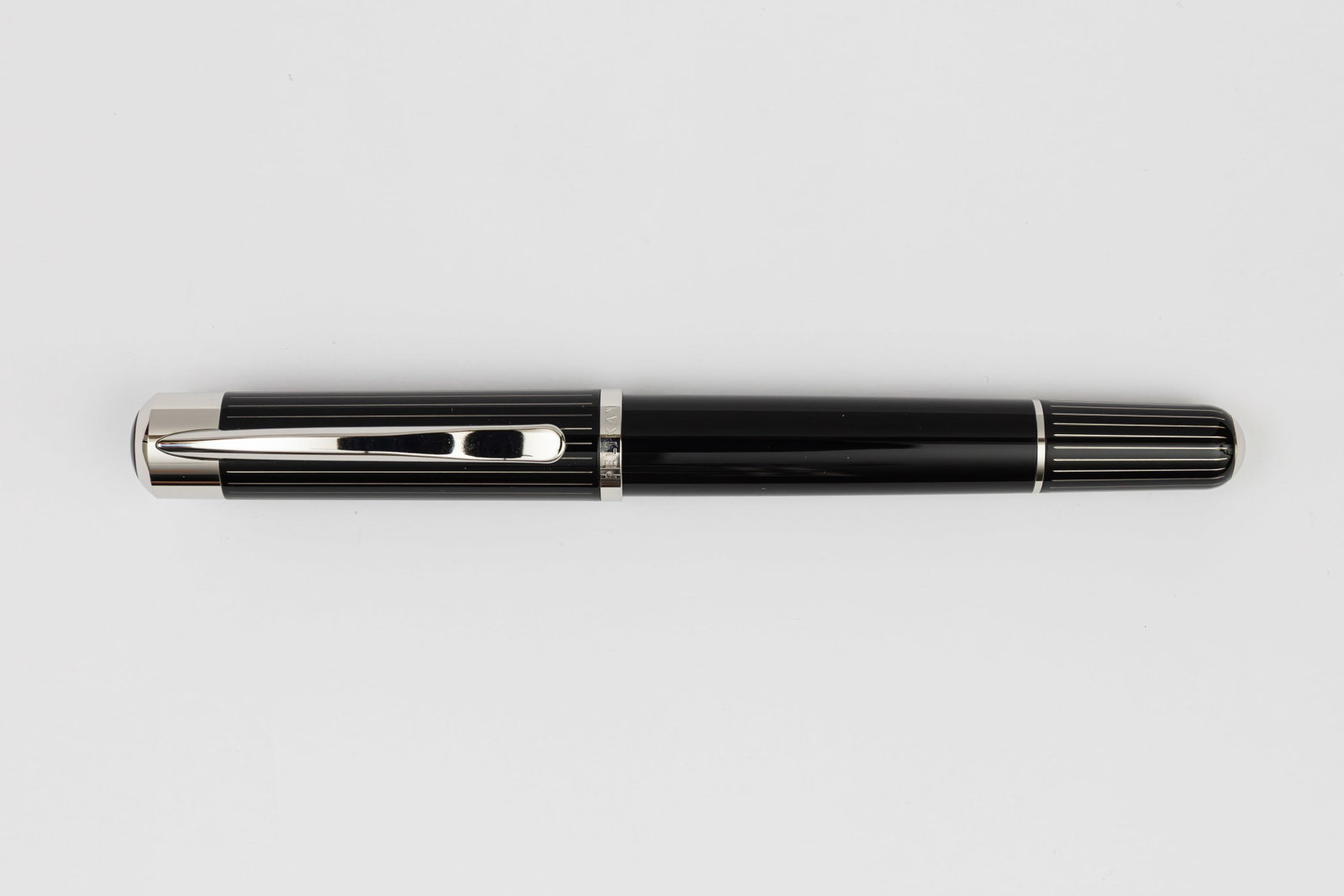 Pelikan Ductus P3100 Fountain Pen, Boxed (1 of 3)