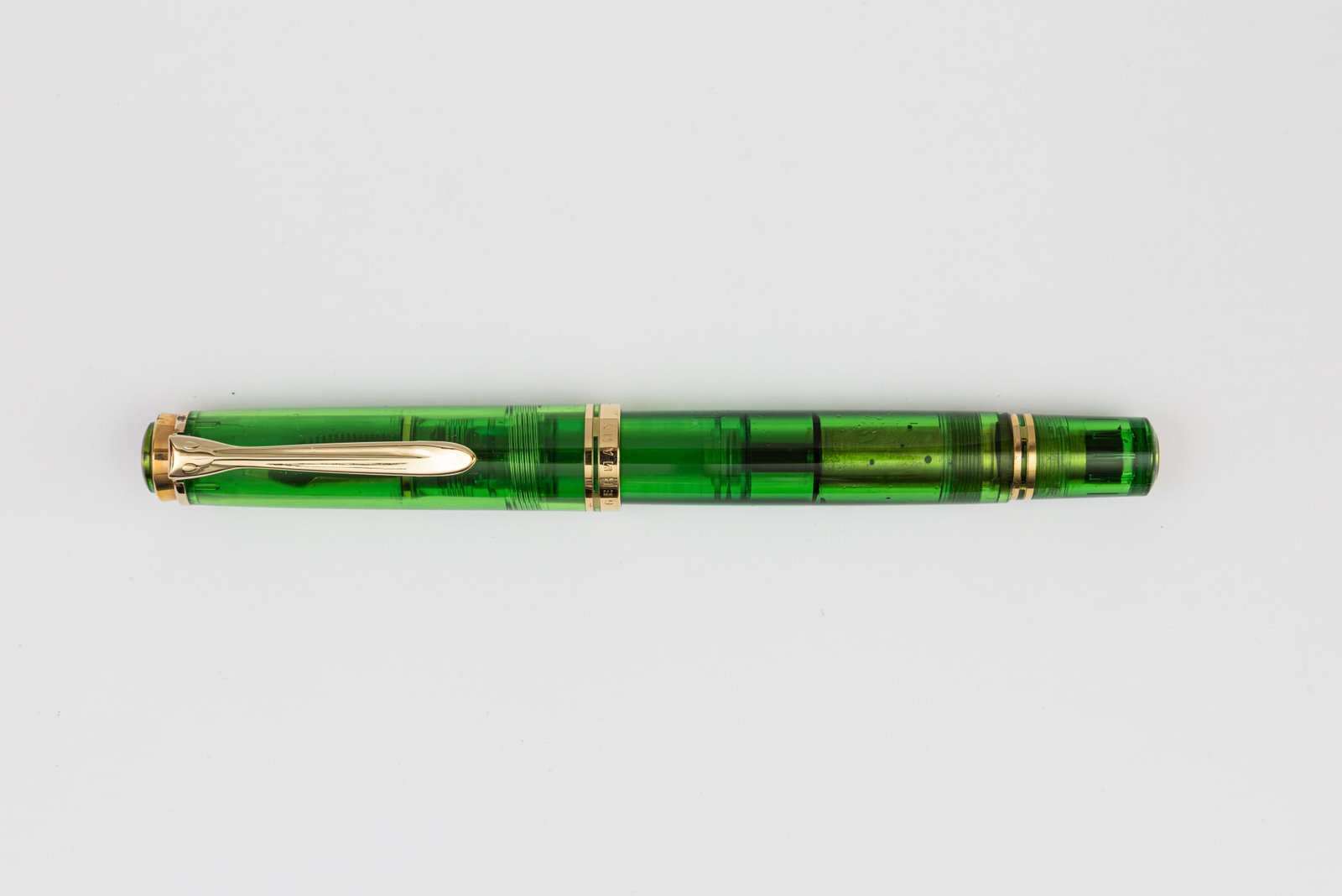 Pelikan M800 Collectors Edition Green Transparent Fountain Pen, Boxed (1 of 3)