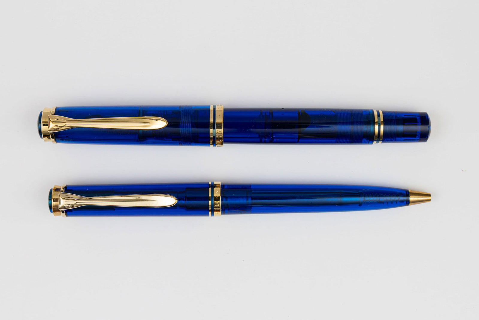 Pelikan M800 Blue Ocean LE Fountain Pen & Ballpoint Set, Boxed (1 of 4)
