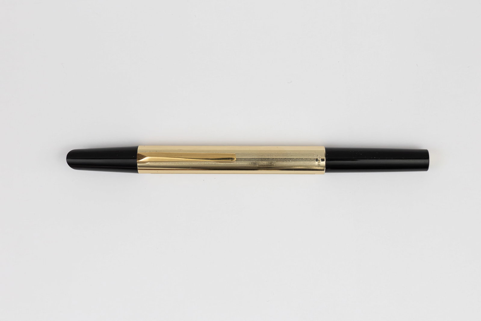 Pilot Capless Long Vanishing Point C-200RW Gold Plate Fountain Pen (1 of 3)
