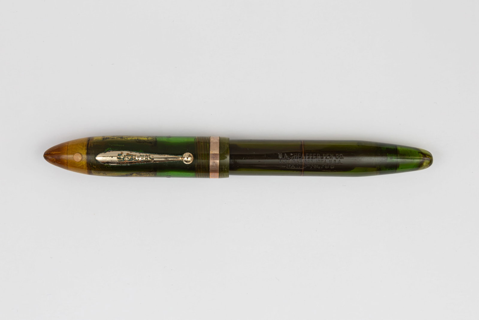 Sheaffer Balance Oversized Green Demonstrator Fountain Pen (1 of 3)