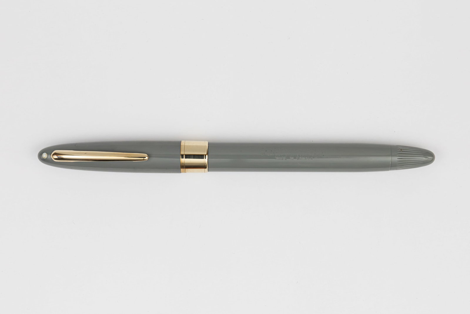 Sheaffer Snorkel Valiant Grey Fountain Pen, Broad Nib (1 of 3)