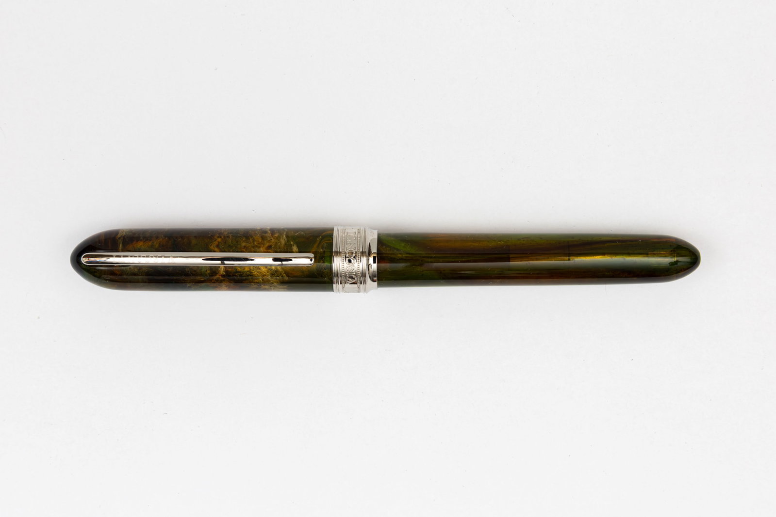 Visconti Van Gough Green Musk Fountain Pen, Boxed: Visconti Van Gogh Maxi Green Musk fountain pen with box, outer box and papers. Van Gogh streamlined Visconti model, this being the larger Maxi size in Green Musk marble called with silver trim and Vis