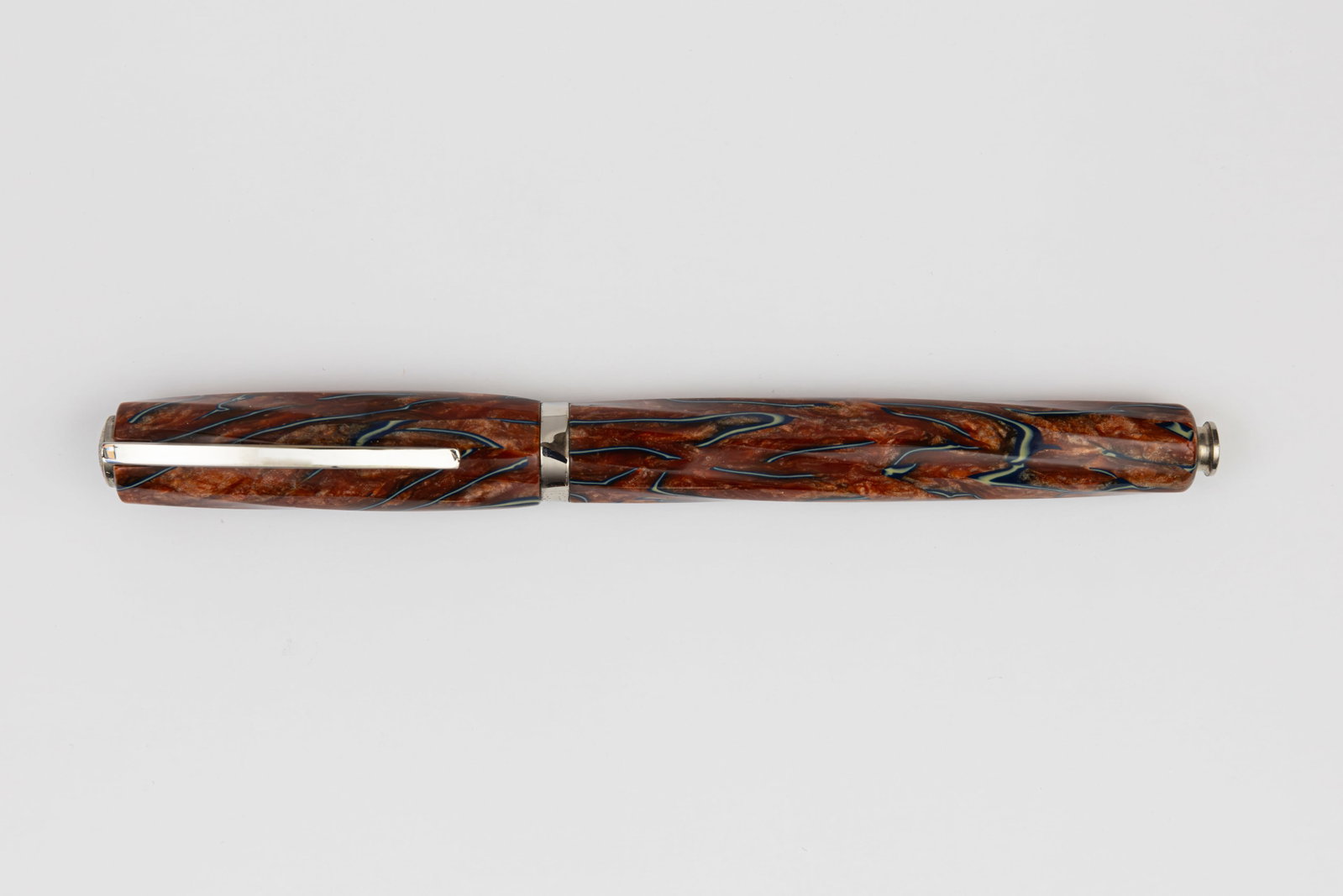 Visconti Divina Desert Spring Oversized Fountain Pen, Boxed, 1.3MM Nib (1 of 3)