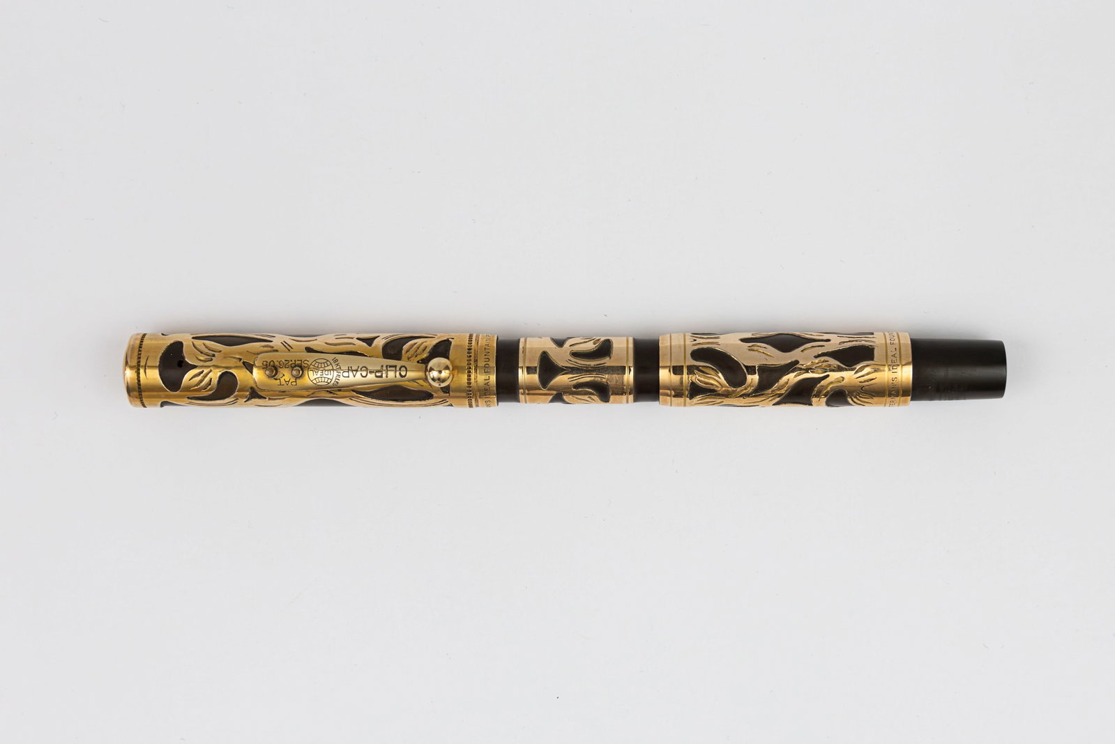 Waterman 0512 SF Gold Filled Filigree Sleeve Filler Fountain Pen (1 of 3)