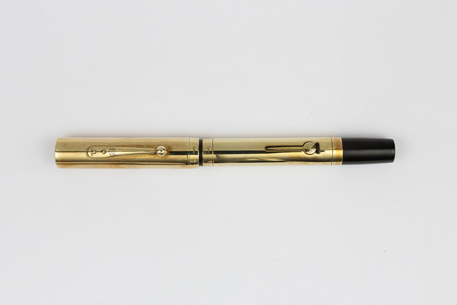 Waterman 554 Smooth Solid 14K Gold Overlay Fountain Pen (1 of 3)
