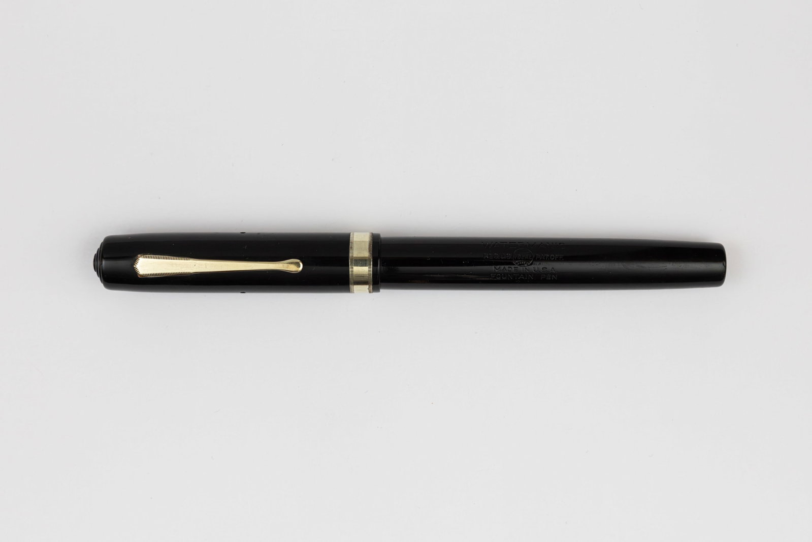 Waterman 7 Jet Black Fountain Pen, Flexible Pink Keyhole Nib (1 of 4)