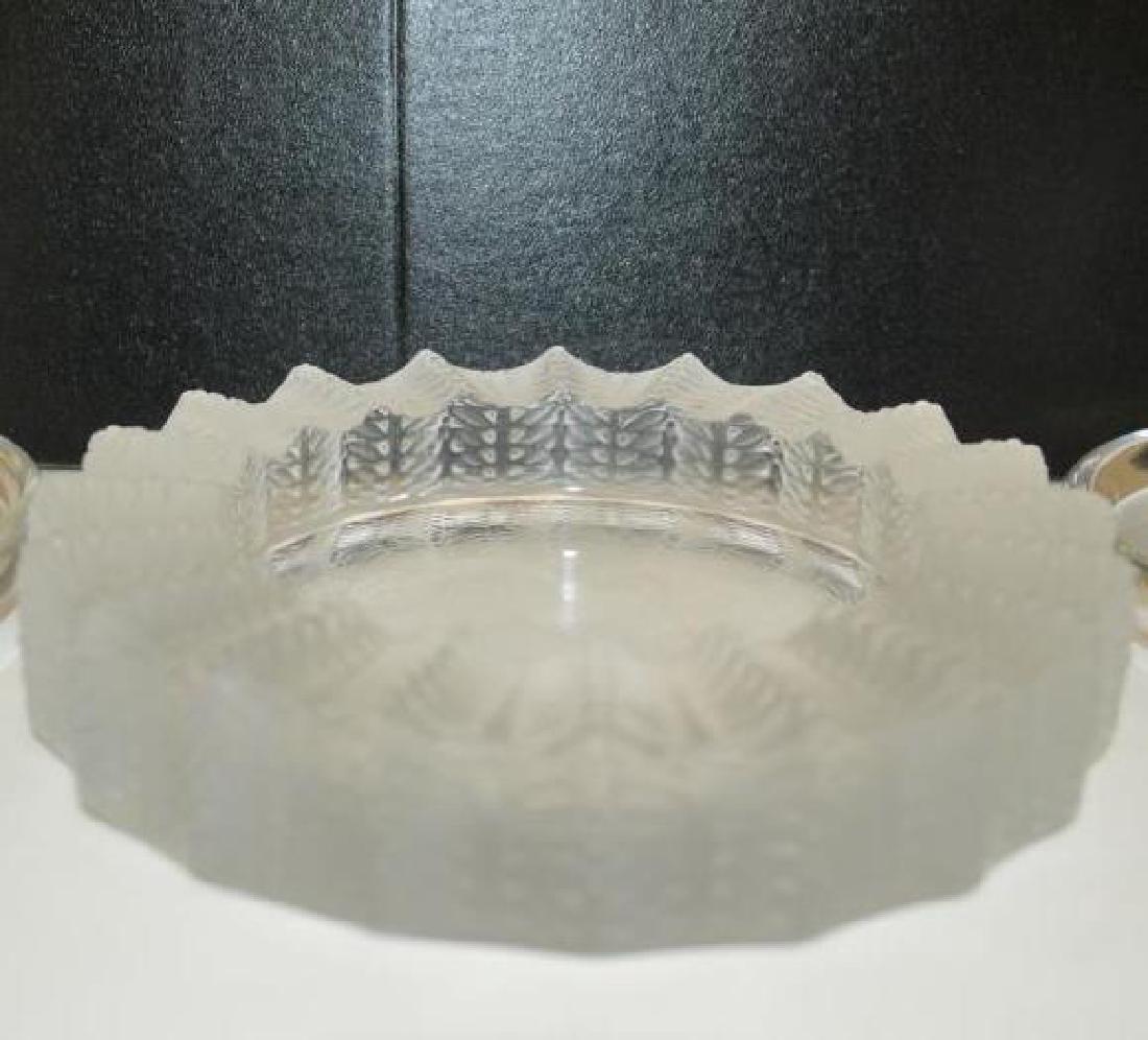 Lalique ashtray in Jamaique pattern (1 of 1)