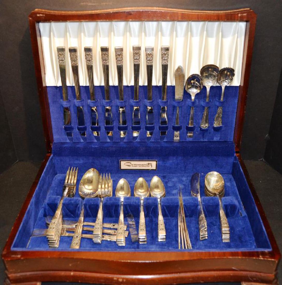 Coronation in Community Silver Plate Flatware (1 of 3)
