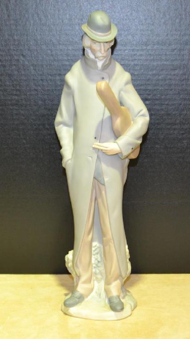 Lladro Porcelain Figurine #4622 Old Man w/Violin: Lladro Porcelain Figurine #4622 Old Man with Violin Retired with Matte Finish