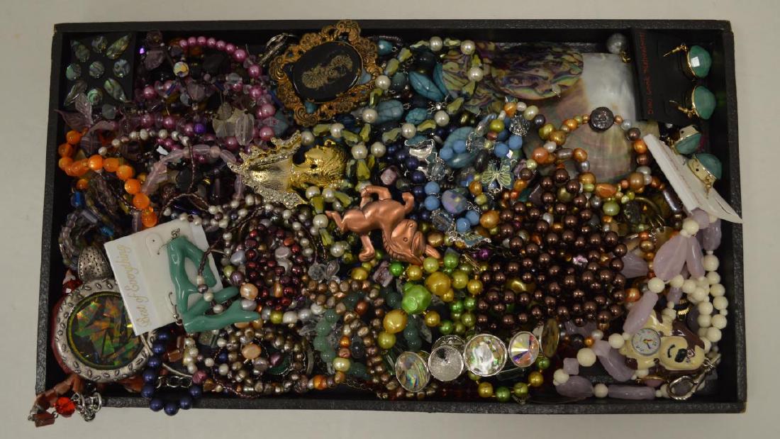 Large lot of costume jewelry (1 of 3)