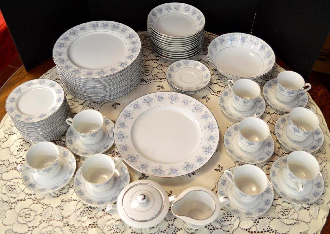 60 pc. Wentworth Collection Avington Fine China