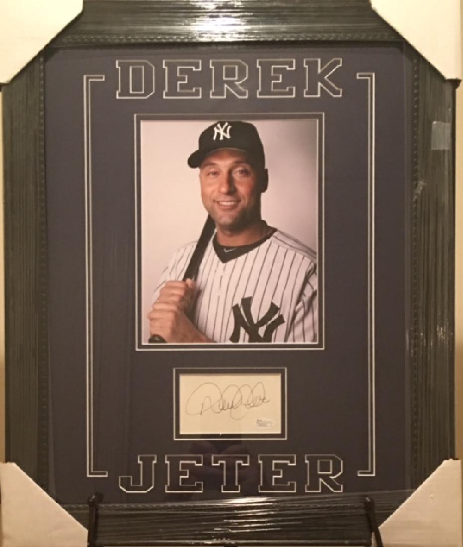 Framed & Matted Derek Jeter Autograph & Photo. (1 of 3)