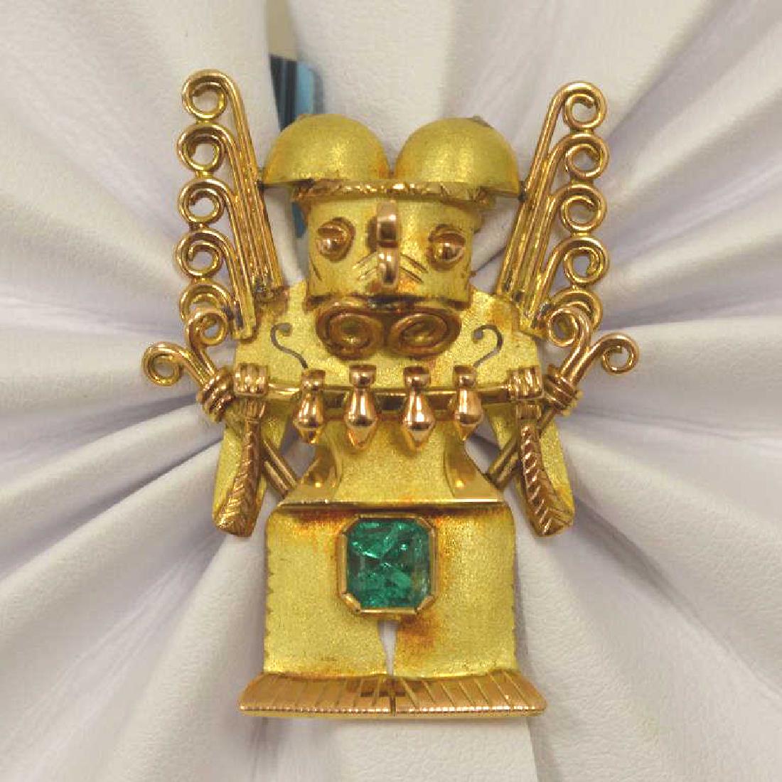 18kt yellow gold Aztec style emerald pendant (1 of 3)