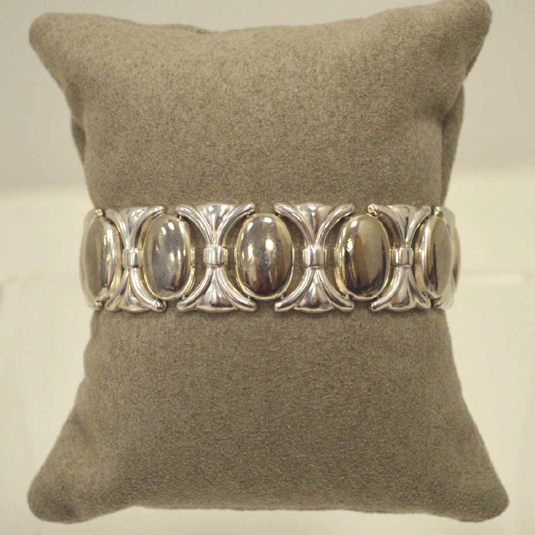 Sterling silver bow and oval link bracelet (1 of 4)