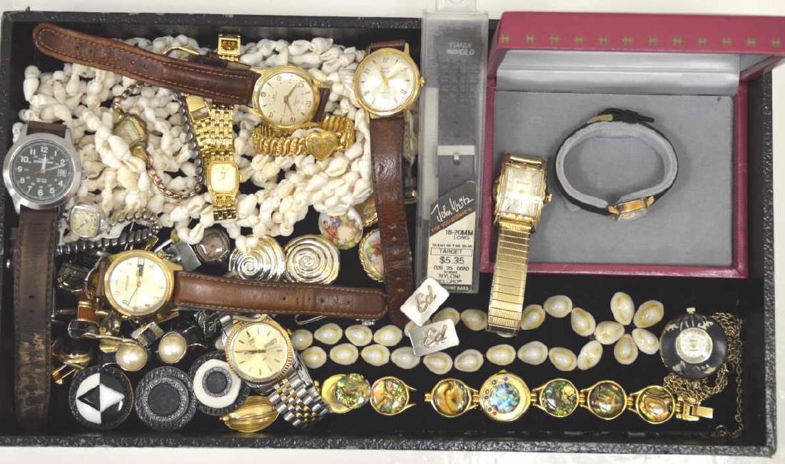 Large lot of costume jewelry (1 of 5)