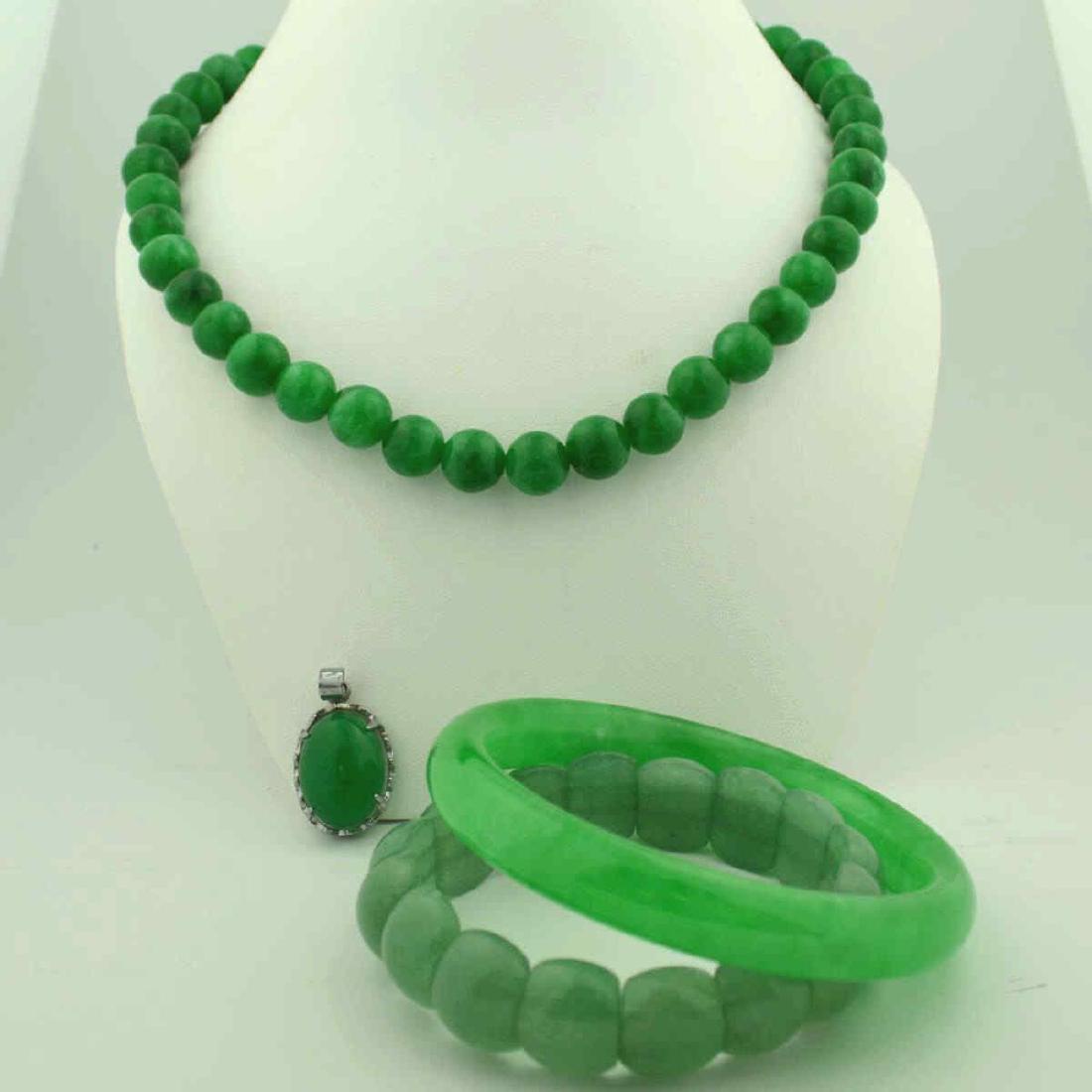 Lot of jade and green stone jewelry (1 of 5)