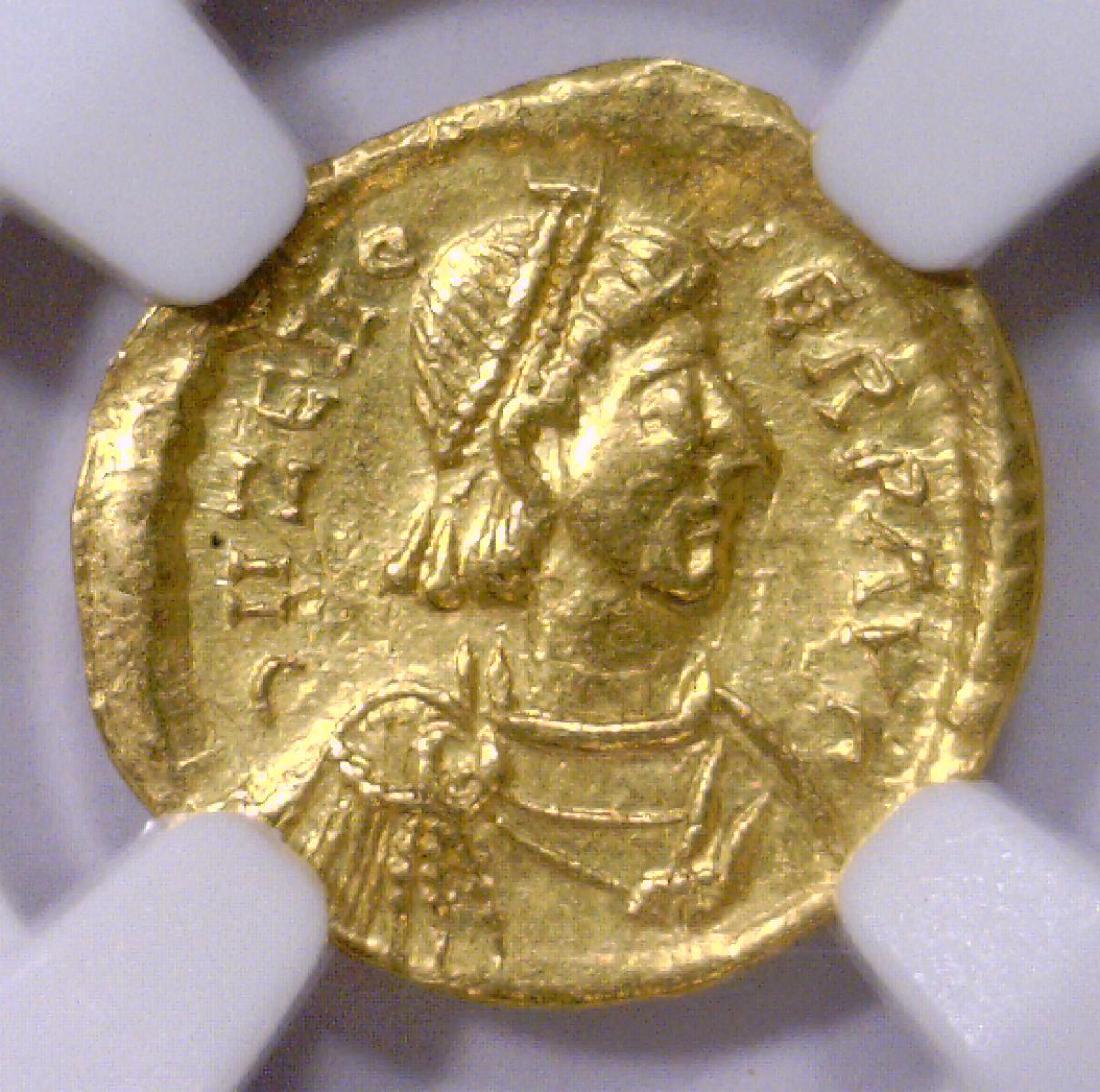 E. Roman Zeno Gold AV Solidus NGC Ch XF (1 of 3)