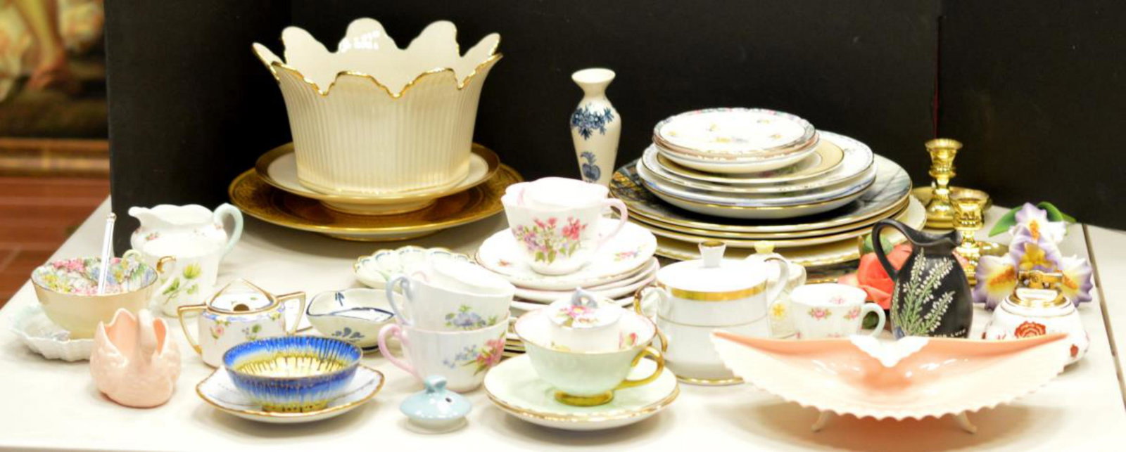 Large Lot Lenox Shelley Cartier Nippon Delfts Fole: Large Eclectic Lot of Lenox, Shelley, Cartier, Nippon, Delfts, Lamp Haarlem, Royal Doulton, Foley, Yamaka, Ceramic Porcelain goods. Over 60 pieces total. To much to list, cigarette lighter, bowls, cup