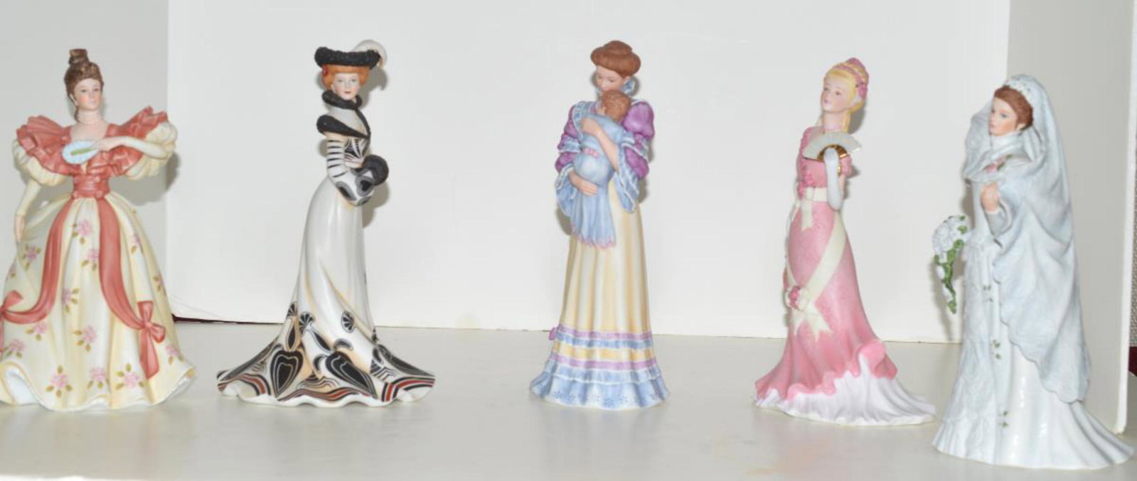 Lenox Handcrafted Figurines The Days of the Week: Lenox Handcrafted Porcelain Figurines From The Days of the Week Collection. Seven different statuettes in seven different poses. Between 4" to 6.25" tall. All are in great condition.