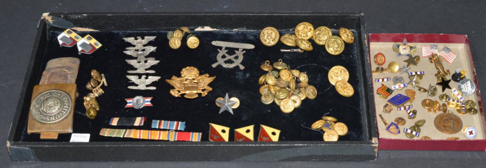 Collection US Militaria Pins, Buttons, Buckle etc: A large collection of collectible military pins, buckle, badges, bars, buttons, insignias, tie tacks, etc. Over 80 pieces total. Mostly U.S. The listing will include, WW I Prussian brass & nickel belt