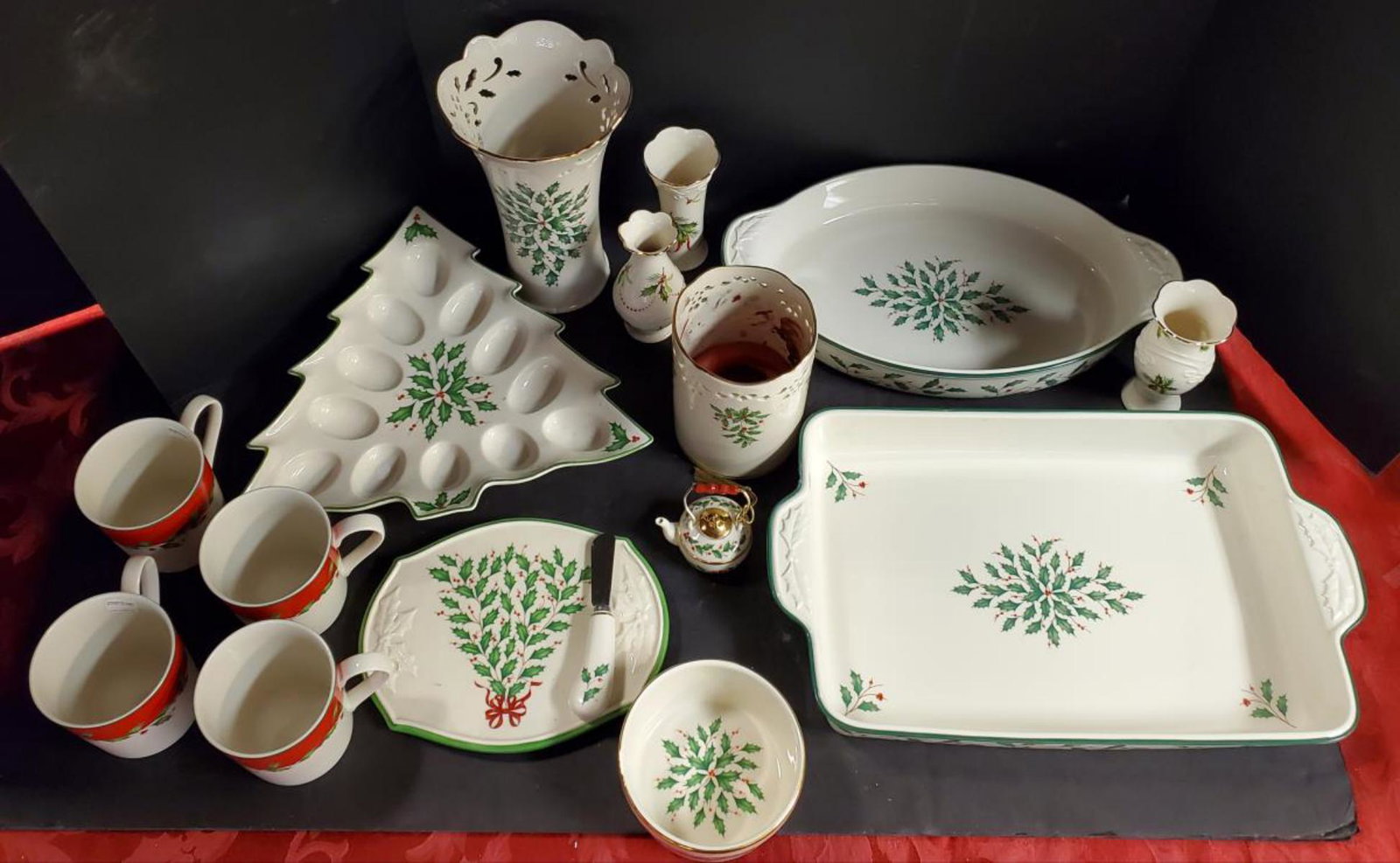Lenox Holiday Christmas China Service 16 Pieces: Lenox Christmas Holiday China Service 16 Pieces. This listing will include the following. 1-Rectangular baking dish 14" x 9" x 2", 1-Deviled egg Christmas tree platter 12" x 13", 1-Casserole dish 12" 