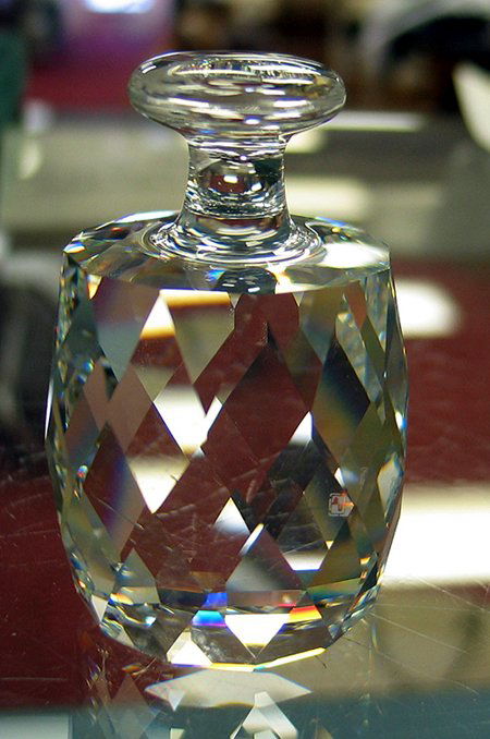 Swarovski crystal One Ton: Swarovski Crystal one Ton #7459 no chips cracks or scratches with original box